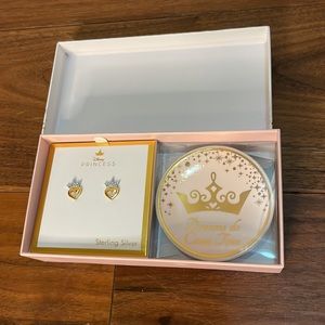 Disney Jewerly. Disney Princess Earrings set and Tray
